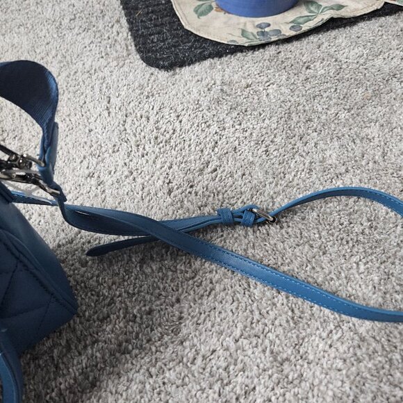 STEVE MADDEN BBABI QUILTED CROSSBODY/WRISTLET HANDBAG w/2 STRAPS-MARINE BLUE NWT - Picture 3 of 6